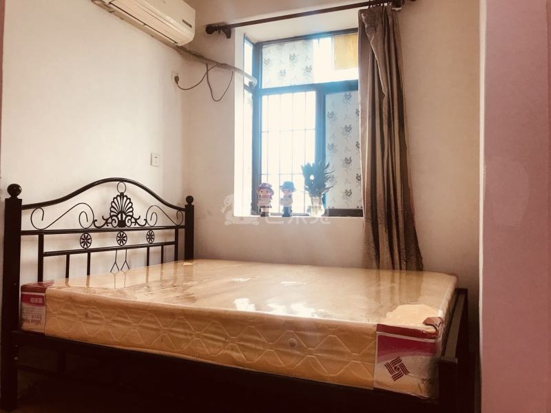 志业时尚公寓（墩背社区21栋）3449119卧室图2