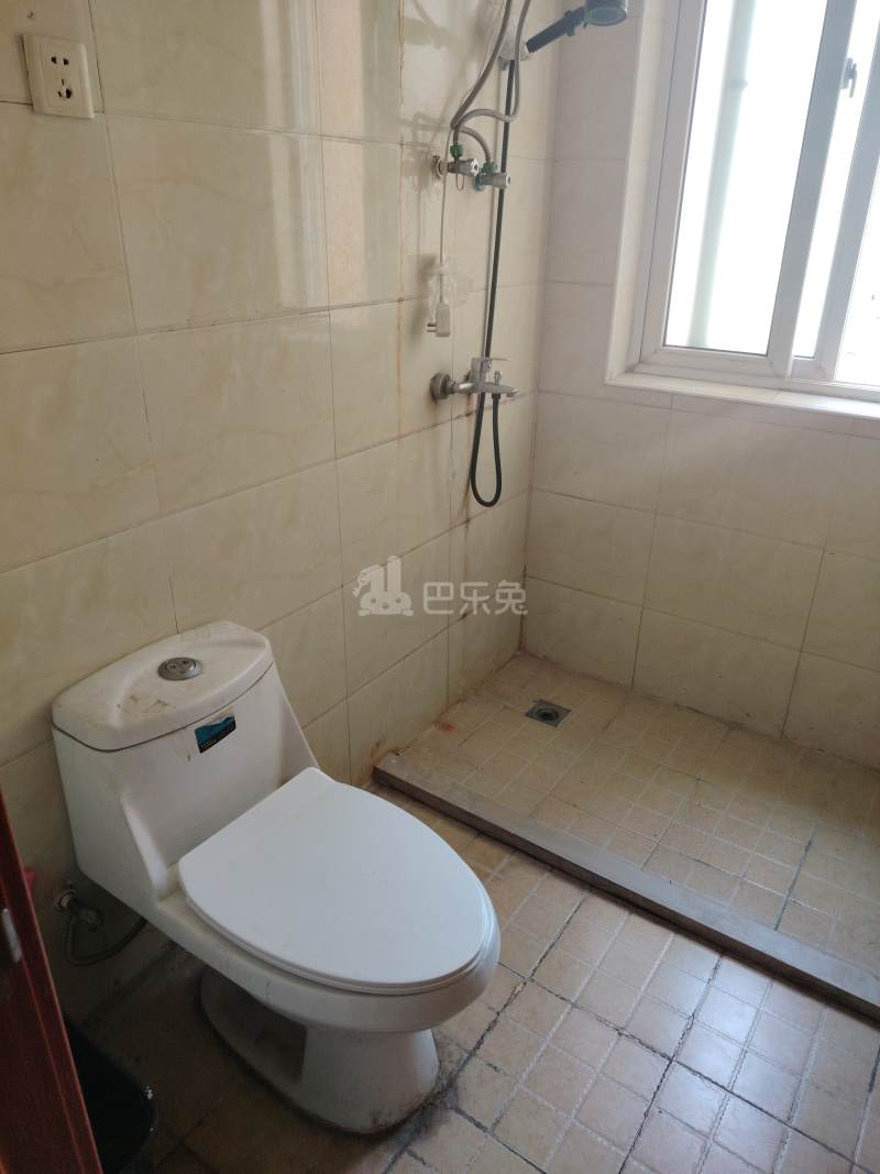 外冈景苑3556858卫生间图13