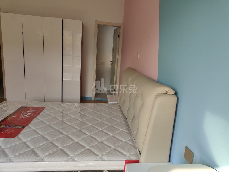 保利湖畔阳光东区3570256卧室图3