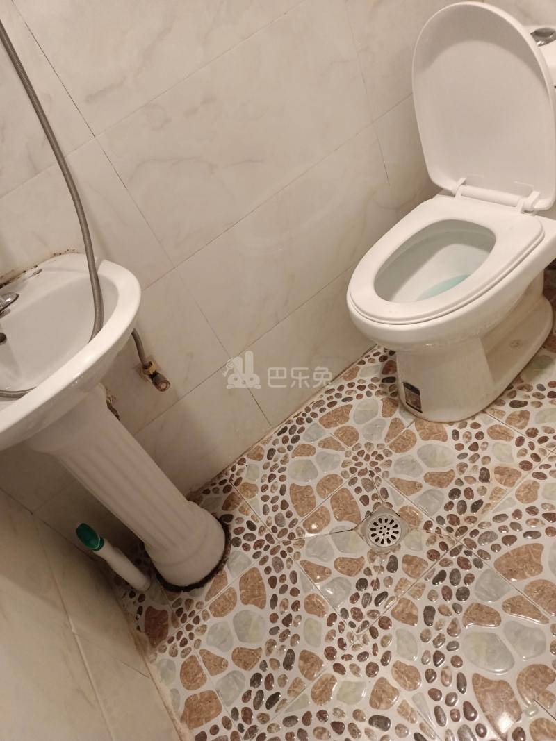 古桐二村3586145卫生间图5