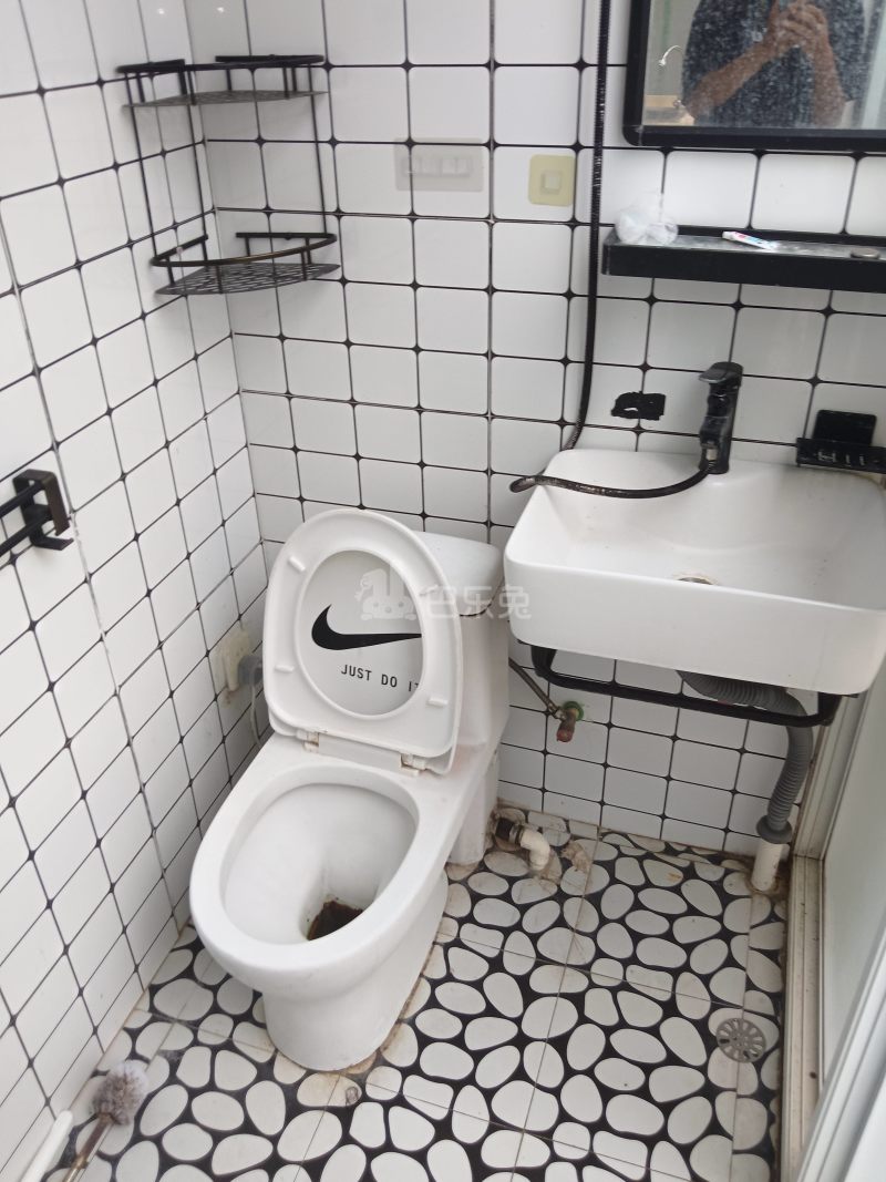 锦秋花园二期368841卫生间图6