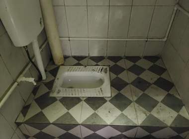 西华大街兴和里10号 2室1厅1卫