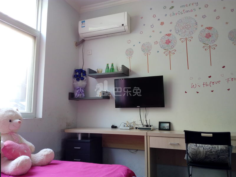 白领易居（大光路店）4136771卧室图1