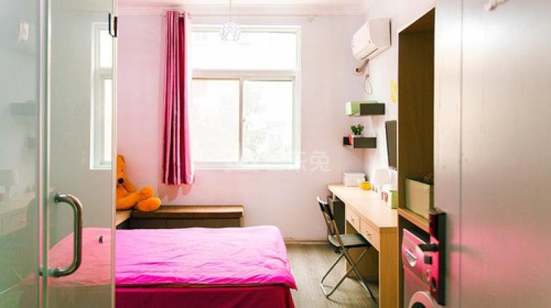 白领易居（大光路店）4136821卧室图1