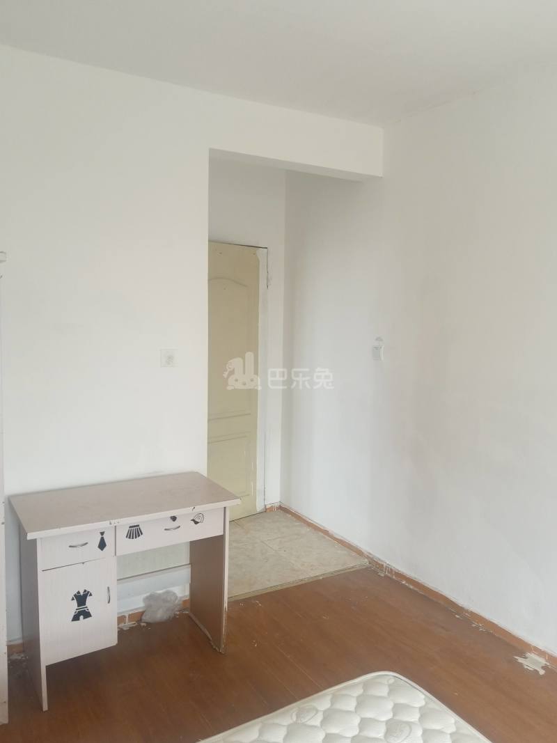 鹤鸣新苑一村4221559卧室图2