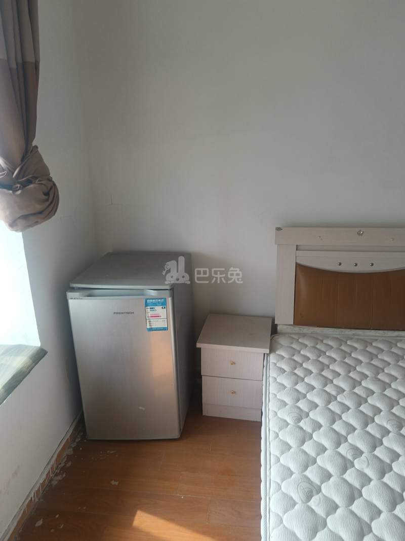 鹤鸣新苑一村4221559卧室图0