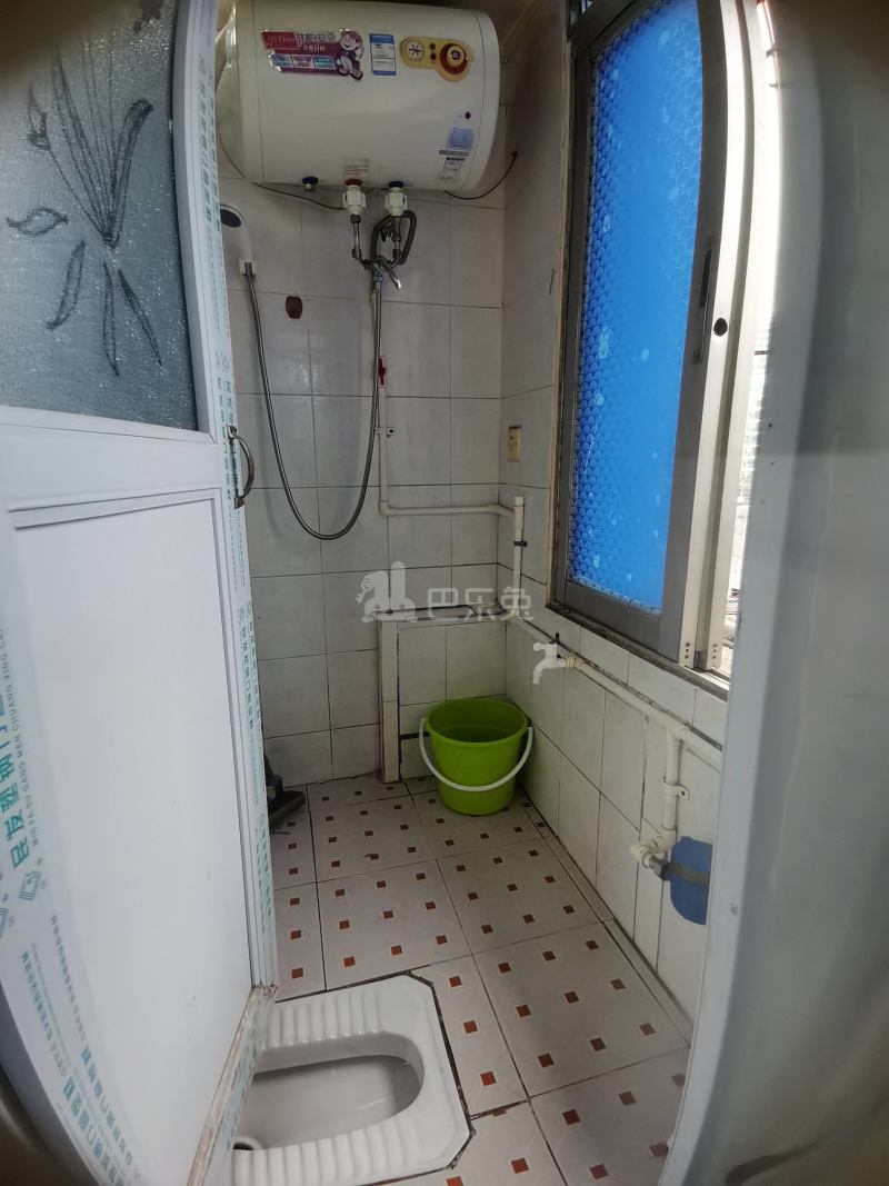 松园南小区4499110卫生间图4