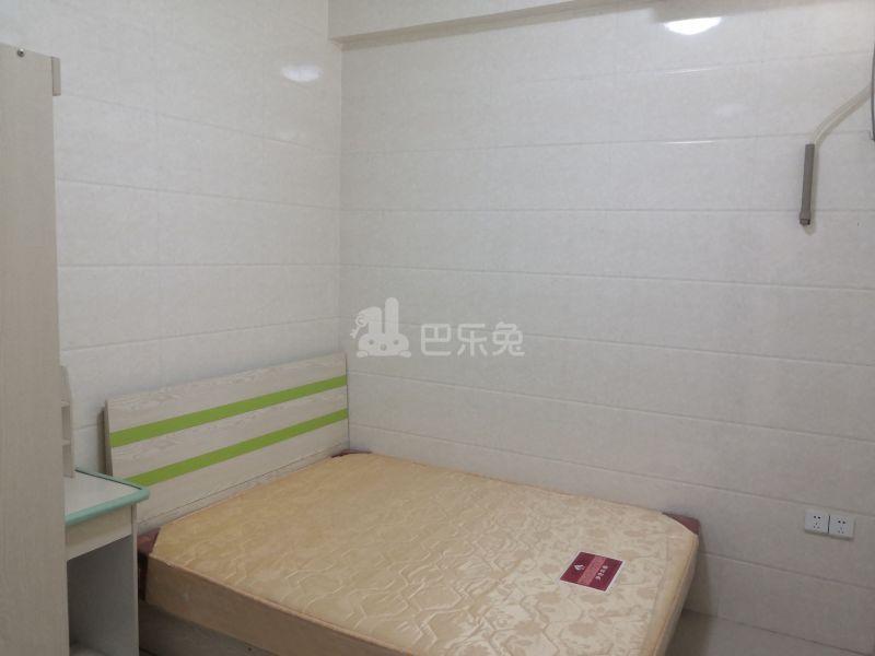 望岗村东胜街77号4512142卧室图0