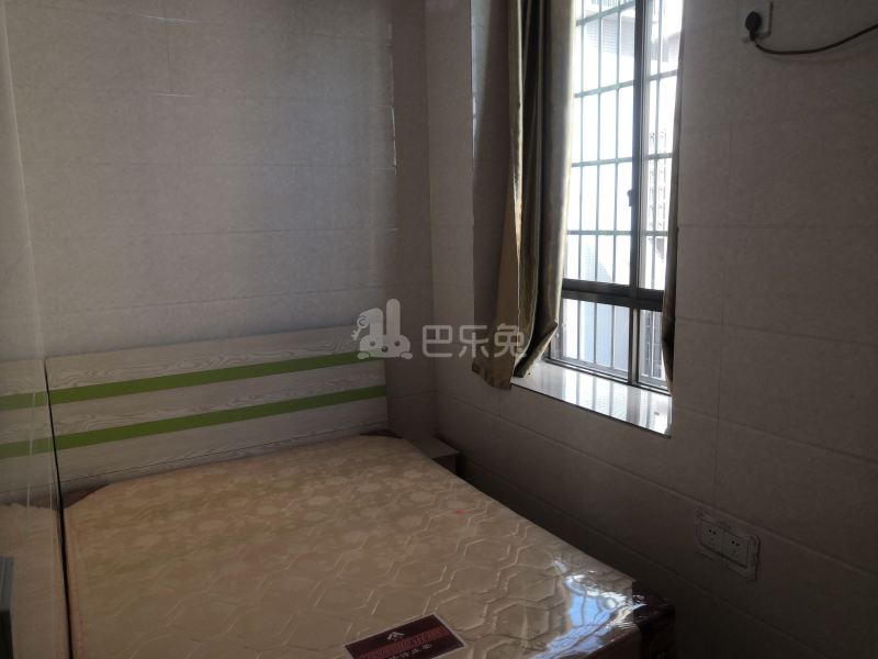 望岗村东胜街77号4512142卧室图1