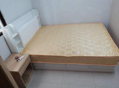 望岗村濠边街13号 