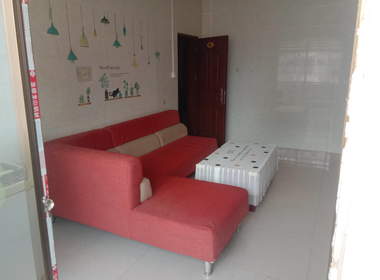 望岗村濠边街13号 