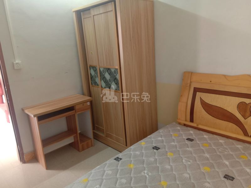 望岗村濠边街13号4512195卧室图5