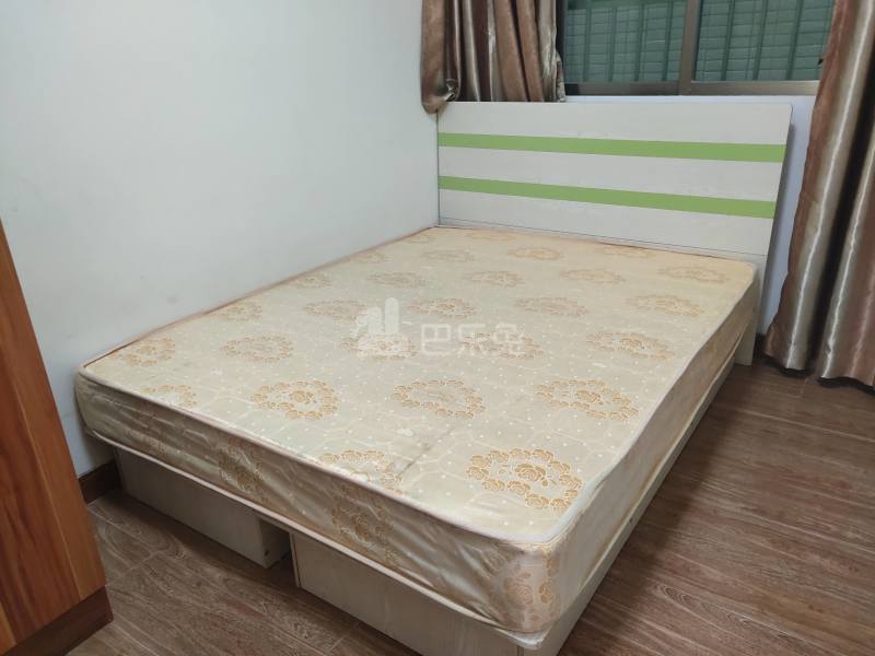 望岗村濠边街七巷8号4512243卧室图0