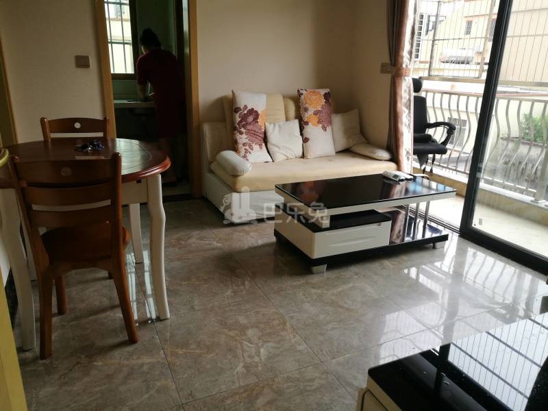 望岗村濠边街七巷8号4512248客厅图2