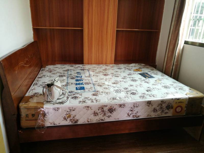 望岗村濠边街七巷8号4512248卧室图0