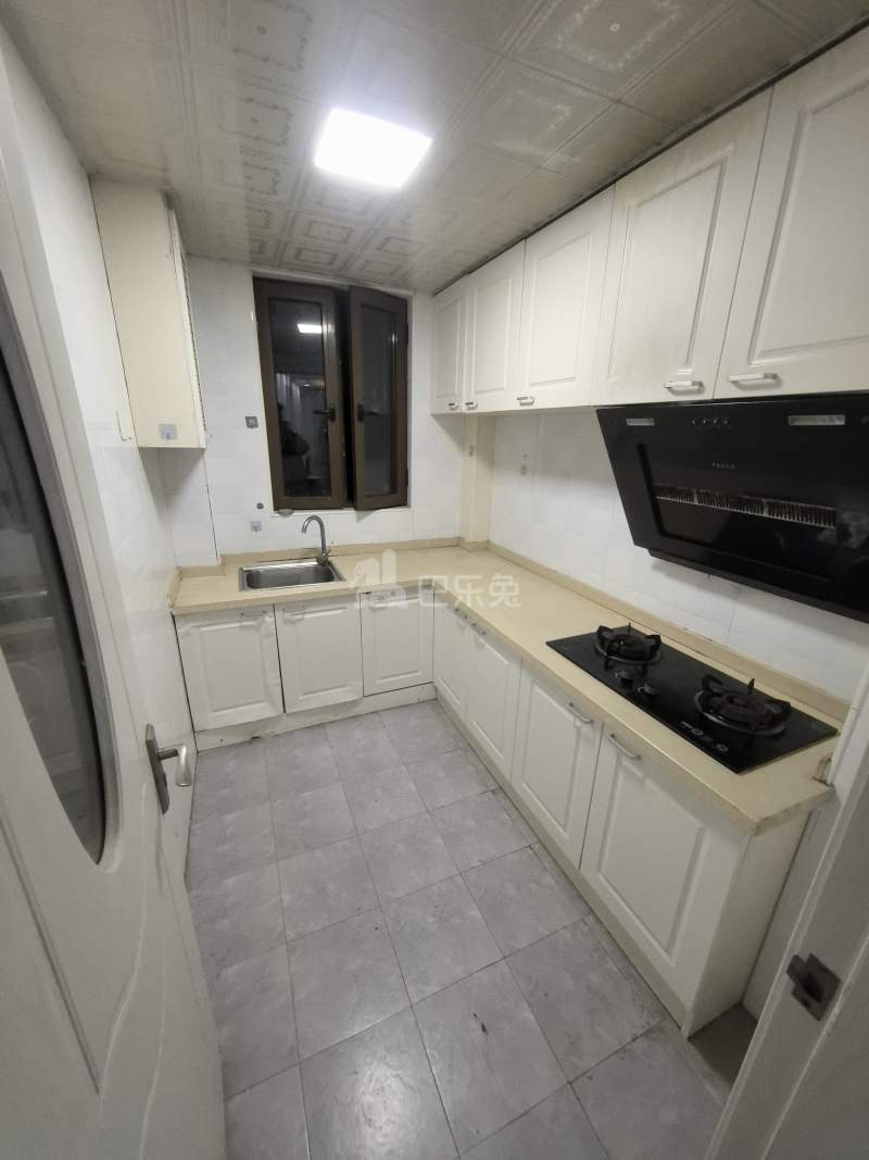 佘北家园竹青苑4524099厨房图5