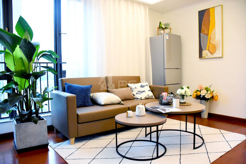 中执朗寓（红山站店）4537183客厅图4