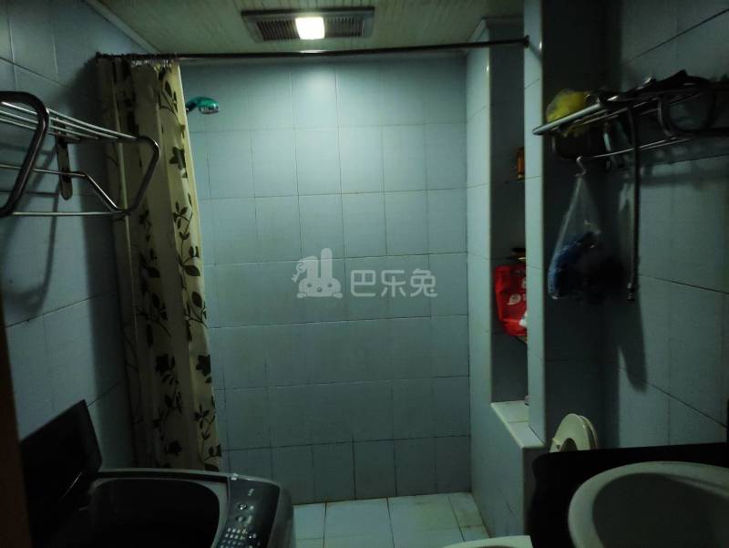 中原纪联小区4590628卫生间图11