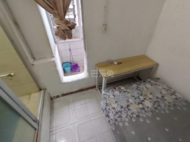 丁头村4610357卧室图3