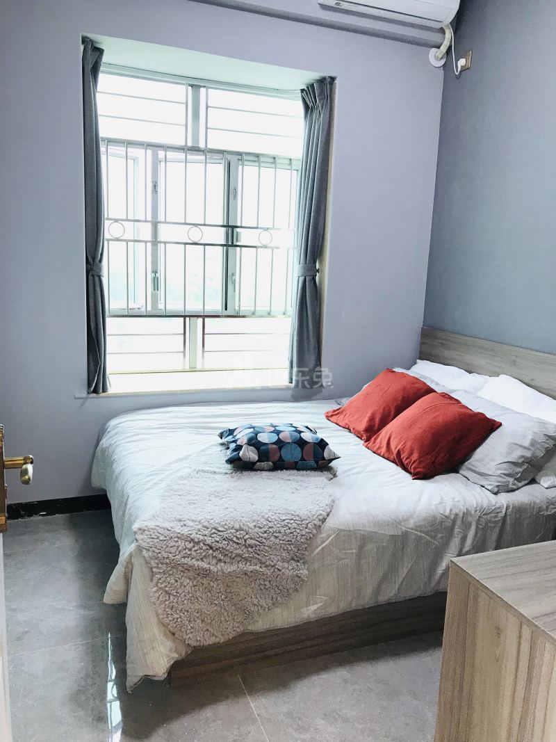 庭苑公寓（太阳花店）4619996卧室图0