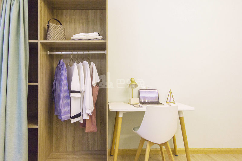 鲤鱼公寓（共和花园店）4676420卧室图1