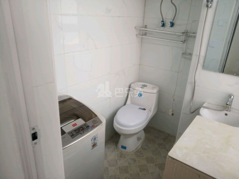 浦江丽都4677328卫生间图10