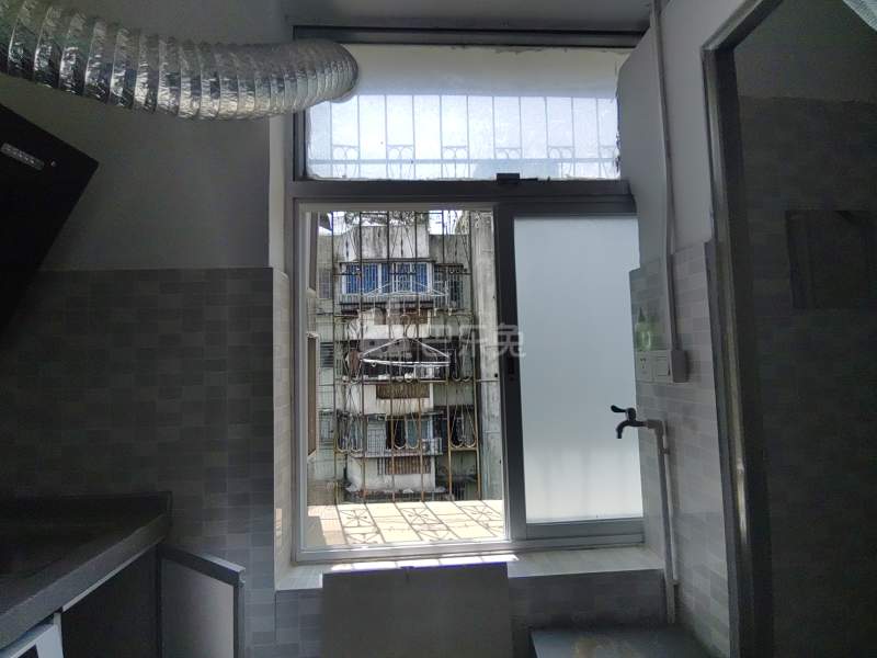 南油生活B区4699428卧室窗户图8