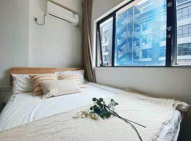 冠寓（固戍店） 1室0厅1卫