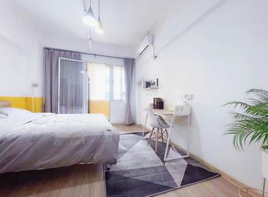 冠寓（大布头轻轨站店） 1室0厅1卫