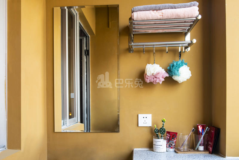 冠寓（大布头轻轨站店）4714132卫生间图5