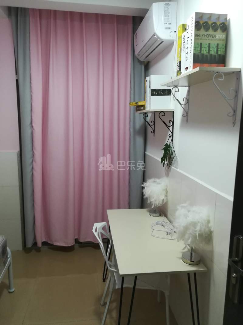 365公寓（龙华地铁站店）4786591卧室图2