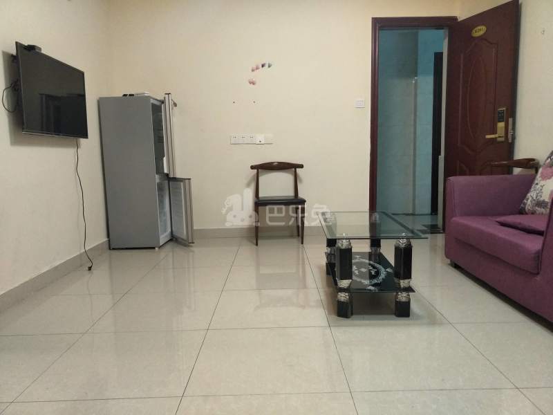 圆达温馨公寓4800098客厅图3