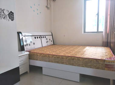 圆达温馨公寓 2室1厅1卫