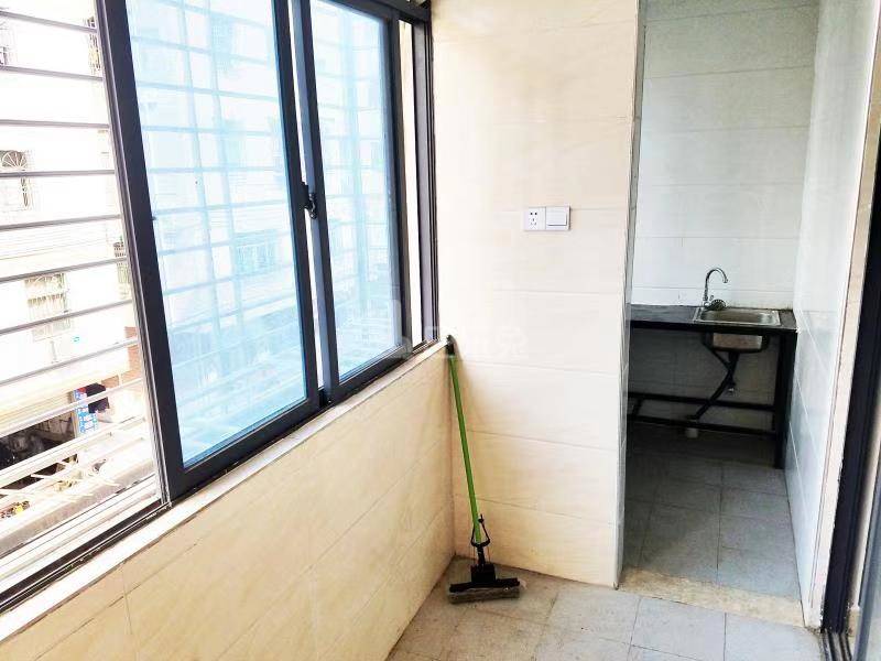 源兴小屋4838742卧室图8