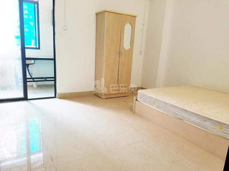 源兴小屋4838742卧室图7