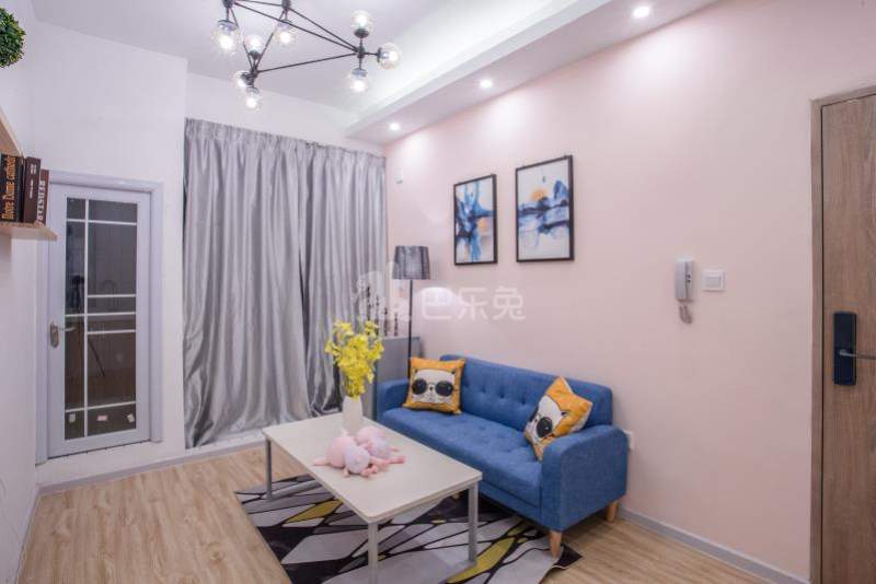七号企鹅公寓（新洲南村店）4850548客厅图5