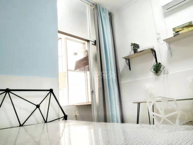 365公寓（龙华地铁站店）4856581卧室图1