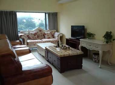 他她酒店式公寓 3室2厅1卫