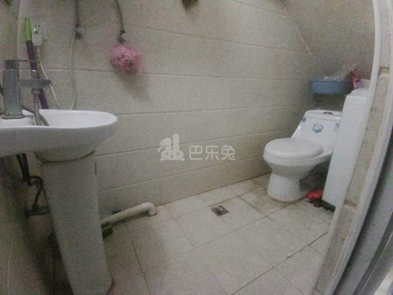 万源新城2、3期（南区）6453042卫生间图5