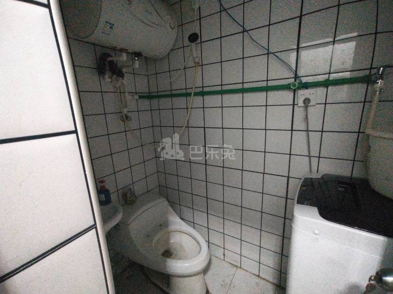 鑫峰苑4969052卫生间图7