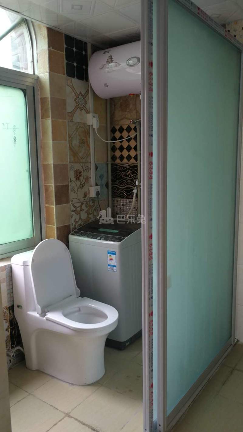 前明村杜家新区4980685卫生间图8