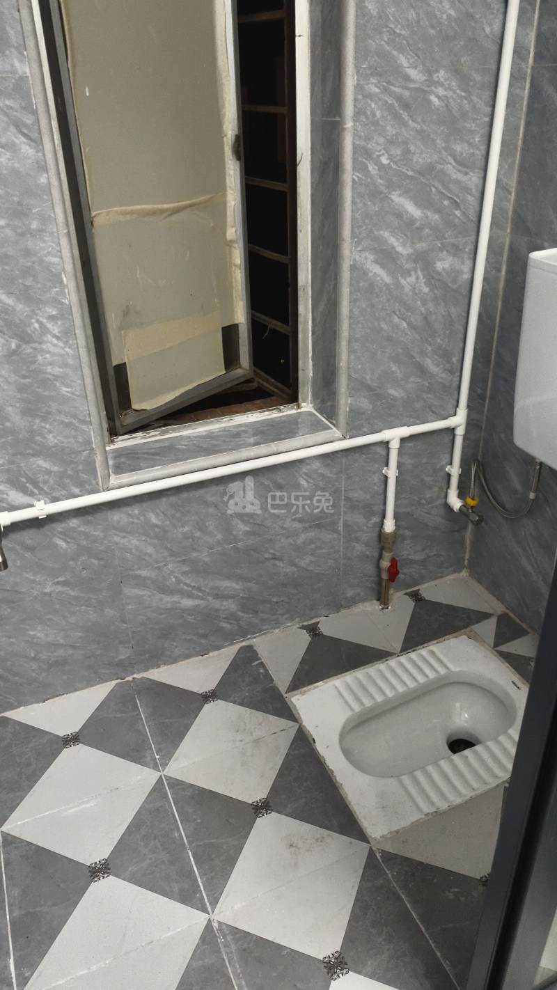 福园小区5093244卫生间图5