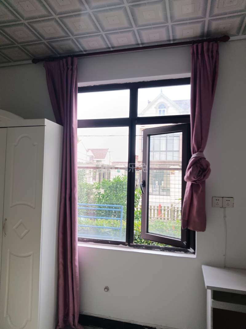 腰路村（民房）5106197卧室窗户图9