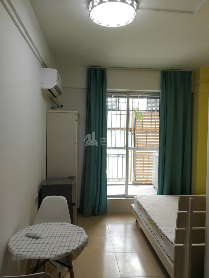 优居公寓（龙城广场）5124150卧室图3