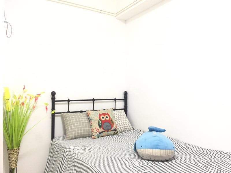 优居公寓（龙城广场）5124232卧室图2