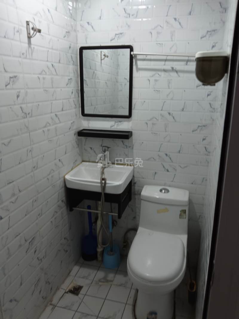 汤巷馨村北区5146589卫生间图9