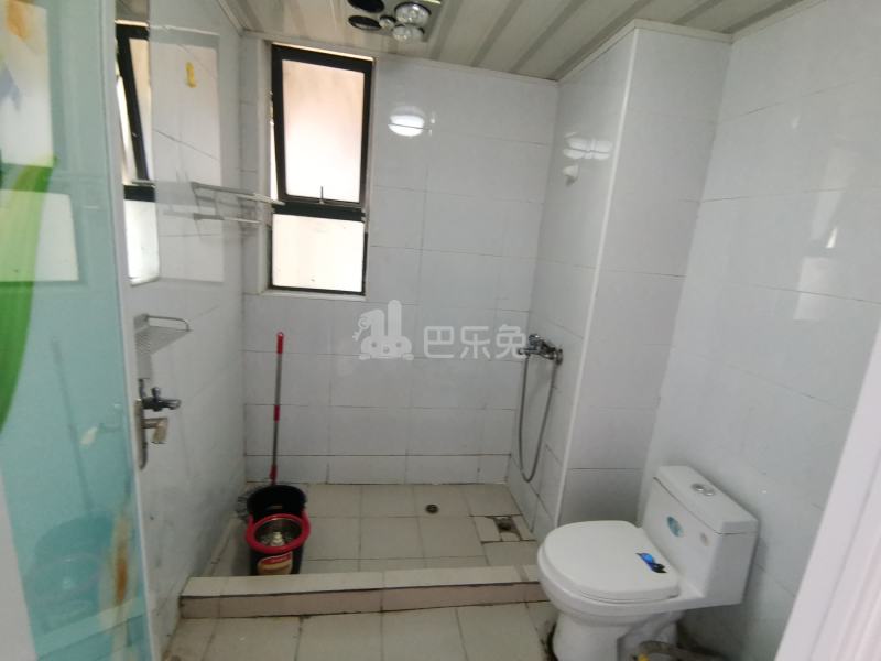 汤巷馨村北区5146589卫生间图11