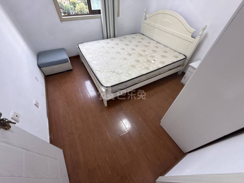 佘北家园嘉枫苑5175780卧室图1