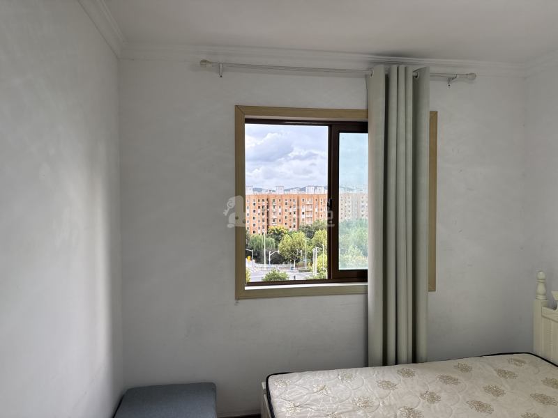 佘北家园嘉枫苑5175780卧室窗户图7