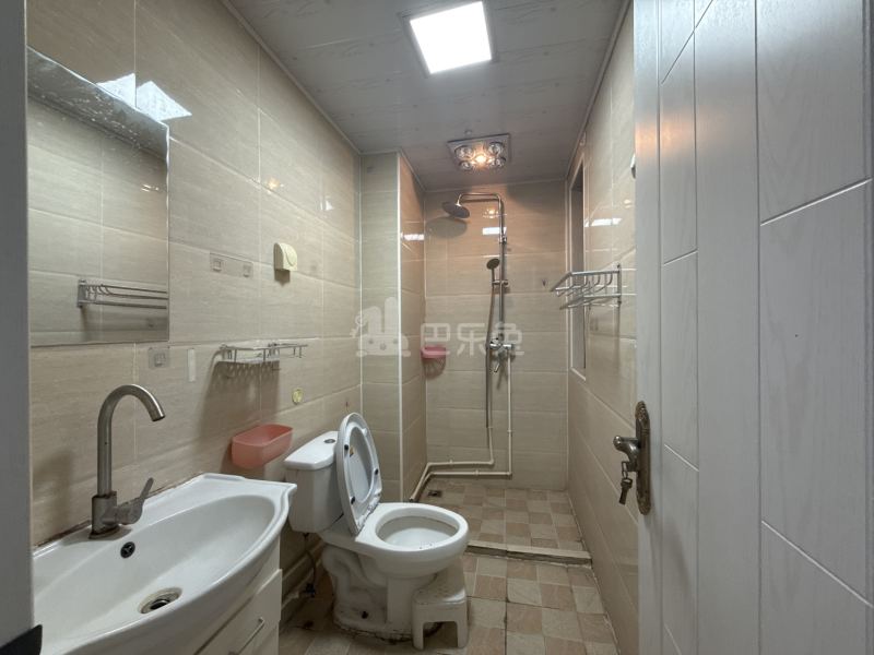 佘北家园嘉枫苑5175780卫生间图6